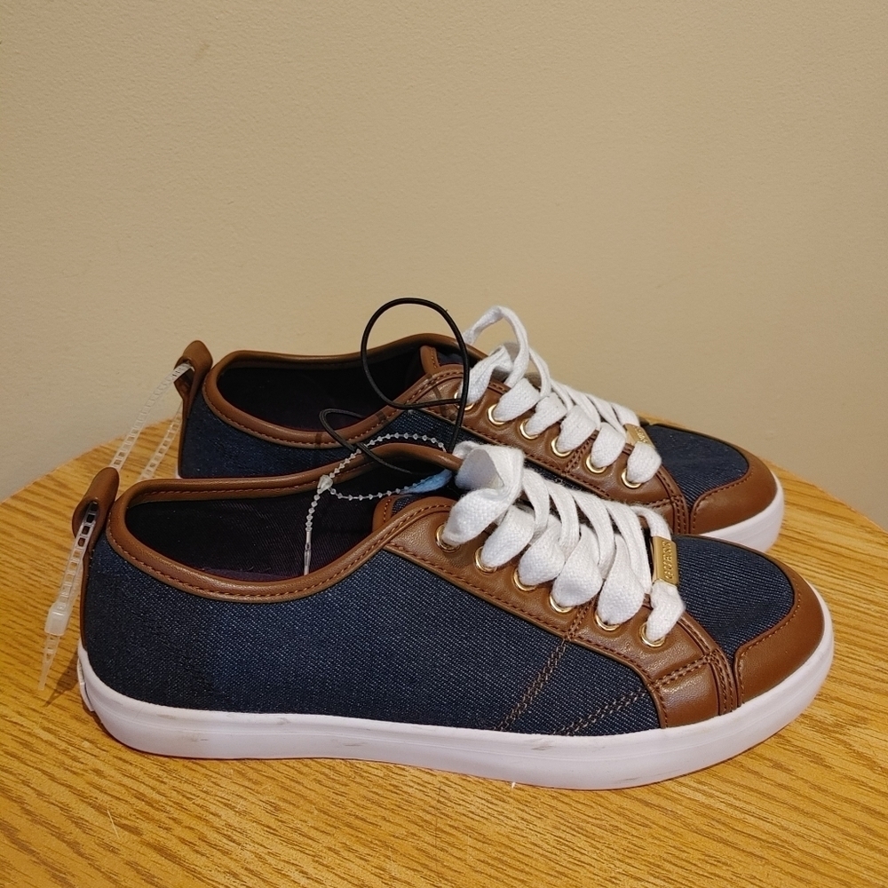 New Guess Sneakers Blue Denim and Brown Leather shoes Size 6‎